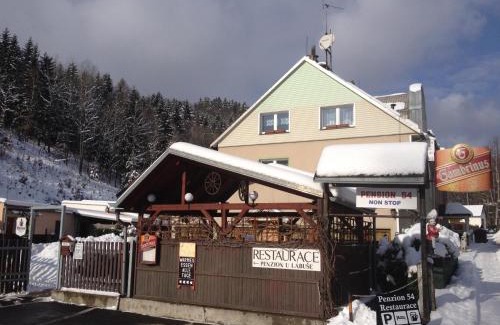 Ostrov Hotel | Penzion54 & Restaurace