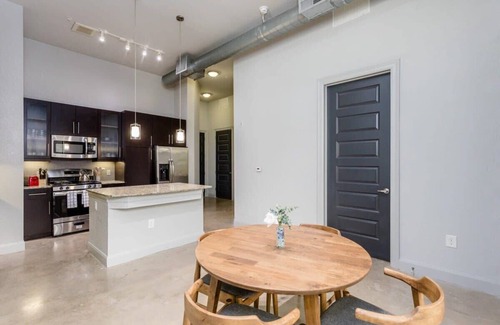 The Galleria Apartamento | Peony At Millennium - Elegant 2 BDR in Houston