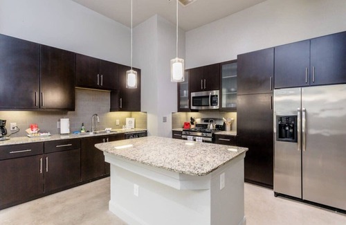 The Galleria Apartamento | Peony At Millennium - Elegant 2 BDR in Houston