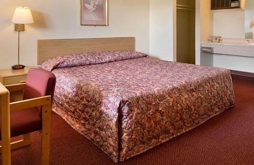 Tulsa Hotel | Peoria Inn