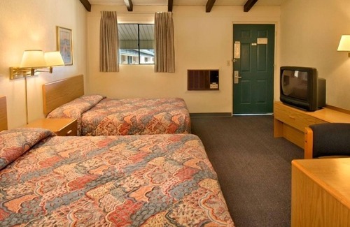 Tulsa Hotel | Peoria Inn