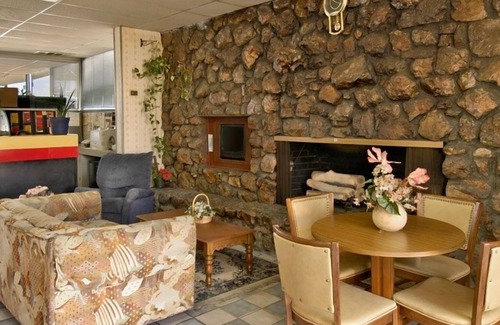Tulsa Hotel | Peoria Inn