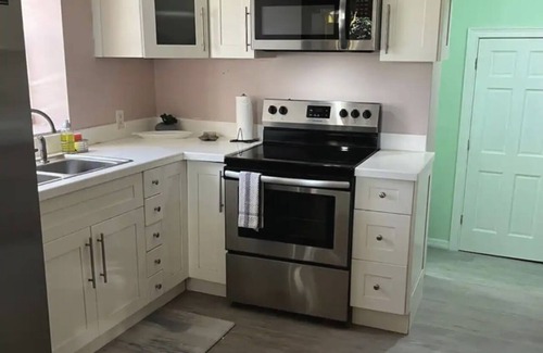 Bottle Creek Otro | Pepper Town Villa is a 2 bedrooms 2.5 bed villa with a pool and of outdoor space