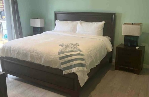 Bottle Creek Otro | Pepper Town Villa is a 2 bedrooms 2.5 bed villa with a pool and of outdoor space