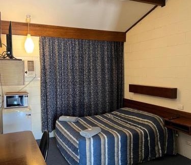 Narromine Hotel | Peppercorn motor inn