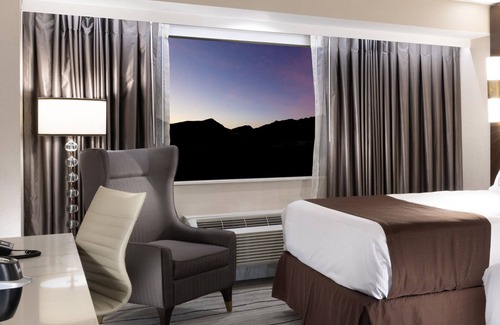 West Wendover Complejo | Peppermill Hotel Casino in W Wendover, Nevada