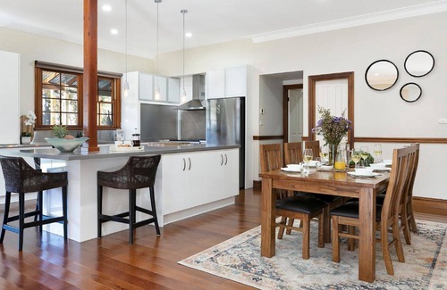 Balaclava Casa | Peppertree Lodge –Ultimate family retreat with a swim spa