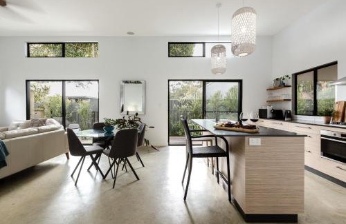 Margaret River Casa | Peppi Place - 2 Bedroom with Ensuites Town Villa