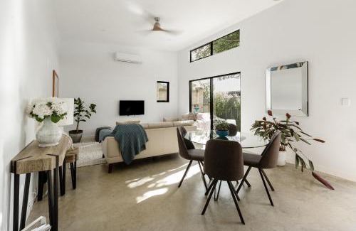 Margaret River Casa | Peppi Place - 2 Bedroom with Ensuites Town Villa