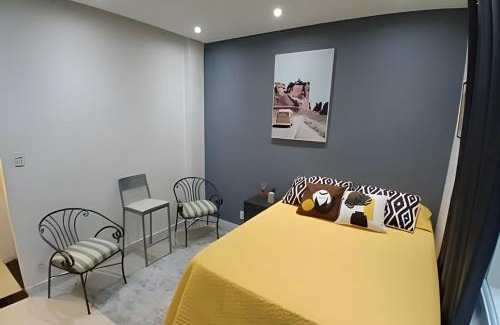 Embare Apartamento | Pequeno Paraíso: Kitnet Aconchegante em Santos