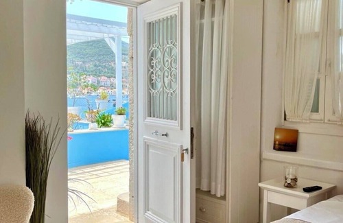 Vathy Hotel | Perantzada 1811