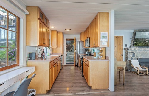 Camano Island Casa | Perch - Breezy Point Hideout: Waterfront w/ Beach, Hot Tub, Kayak, Paddle