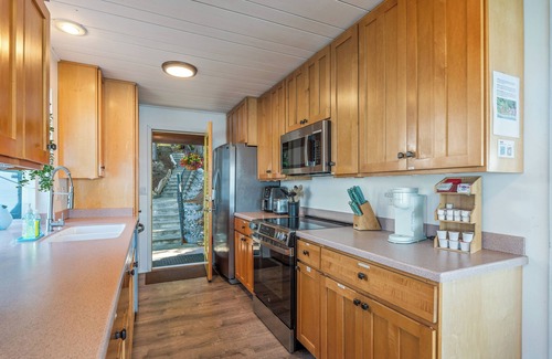 Camano Island Casa | Perch - Breezy Point Hideout: Waterfront w/ Beach, Hot Tub, Kayak, Paddle
