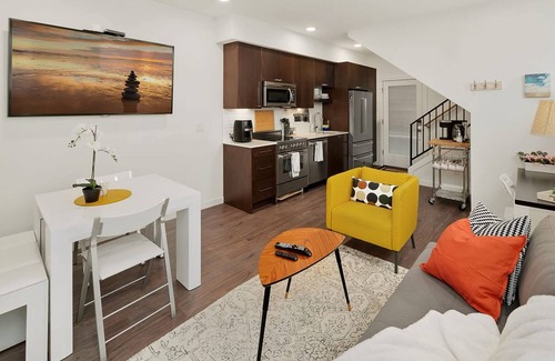 Minor Casa | Perch - Centro Guesthouse F: WS 96! Parking, Rooftop Deck & Pet Friendly