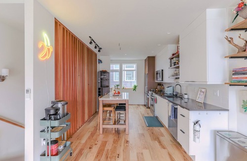 Columbia City Casa | Perch - Colombia City Comfort: 3 Bedrooms | Conveniently Located Near Transit