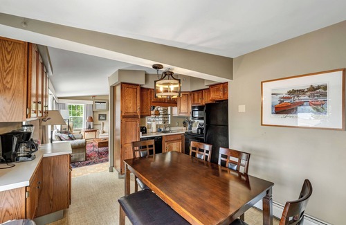 Meredith Cabaña | Perch Cottage - Lake Winnipesaukee Access - Downtown