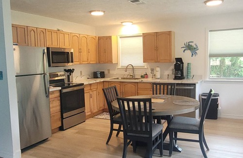 Waveland Casa | Perch Pad 2Br 1Ba Near Beach