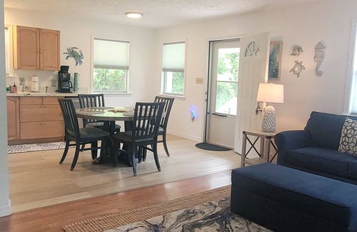 Waveland Casa | Perch Pad 2Br 1Ba Near Beach