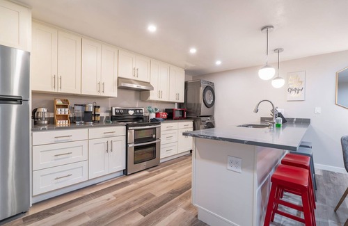 North Queen Anne Apartamento | Perch - Queen Ann Flat: Spacious and Cozy 2BR home w/ Parking