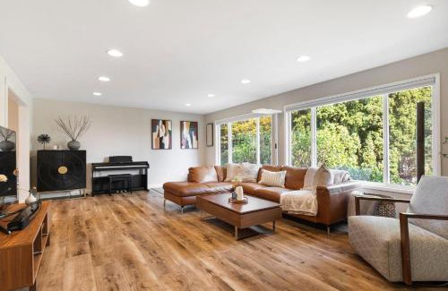 Grass Lawn Casa | Perch - Strattonwood Stay