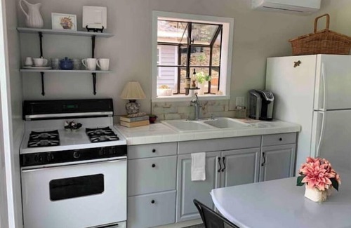 Hiawassee Apartamento | Perch yourself at Robin’s Nest & enjoy spectacular views in a beautiful setting