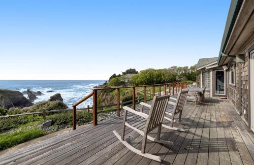 Mendocino Casa | Perched on the Bluff - Main Home