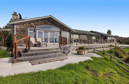 Mendocino Casa | Perched on the Bluff - Main Home