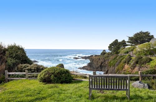 Mendocino Casa | Perched on the Bluff - Main Home & Studio Cottage