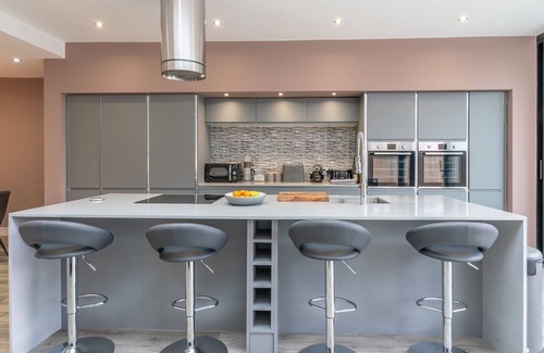 Stratford-upon-Avon Cabaña | Percy House - sleeps 6 guests in 3 bedrooms