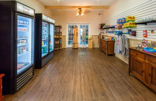 Clarkesville Condominio | Perfect 2BD family vacation spot with Family Friendly Resort Activities on site