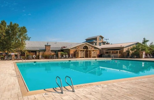 Clarkesville Condominio | Perfect 2BD family vacation spot with Family Friendly Resort Activities on site