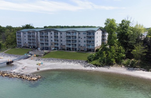 Geneva Condominio | PERFECT 2br/2ba Lakeview Condo-Open concept-9/10,2025-4/20, 2026 rent 3/4th free