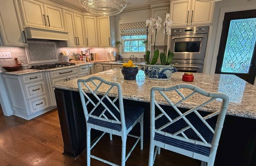 Glenview Casa | Perfect 3/4 Bedroom Home in Glenview Hills, Entertainers Dream inside and out!