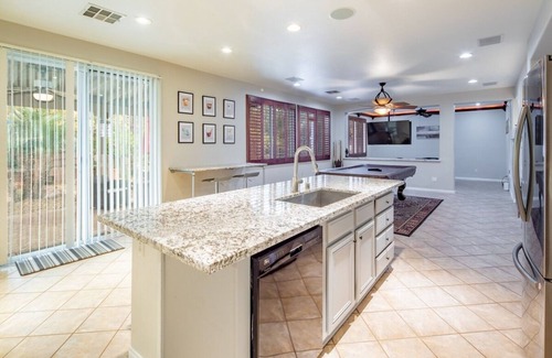 MacDonald Highlands Casa | Perfect 5Bed 3Bath Vacay in Las Vegas!