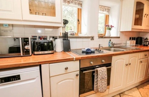 Pembridge Casa | Perfect base for walkers + optional jacuzzi. 1 of 2 cottages onsite
