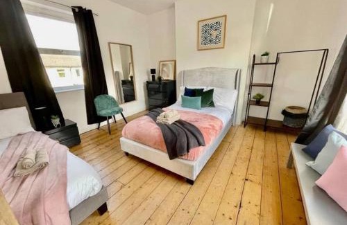 Newport Apartamento | Perfect Base for Work & Leisure in Newport!