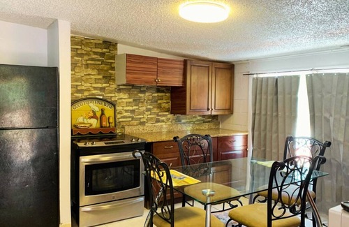 Riviera Beach Casa | Perfect Beach Getaway: Charming 3-bedroom house in superb West Palm Beach
