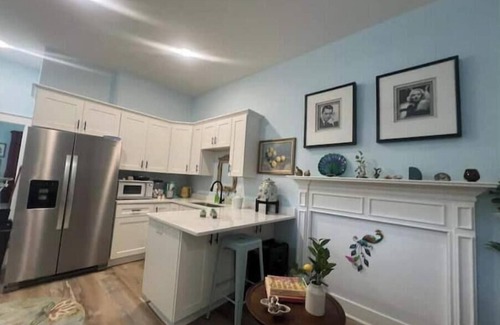 Long Beach Casa | Perfect Beach Haven with Old Hollywood Charm
