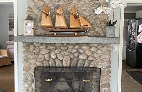 Old Saybrook Casa | Perfect Beach House & Academic Rental: 3-Bedroom Home, just steps to Beach!