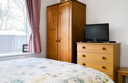 Tirabad Cabaña | 1 bedroom accommodation in Dolau, near Llandrindod Wells
