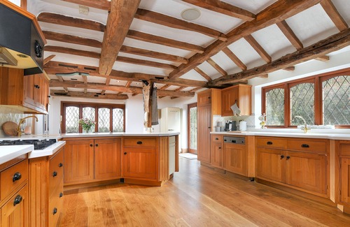 Stafford Cabaña | Perfect Country Cottage for large groups