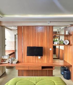 Surabaya Apartamento | Perfect Escape Studio Daily Staycation Netflix & City View at Bale Hinggil Apartments