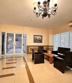 Surabaya Apartamento | Perfect Escape Studio Daily Staycation Netflix & City View at Bale Hinggil Apartments