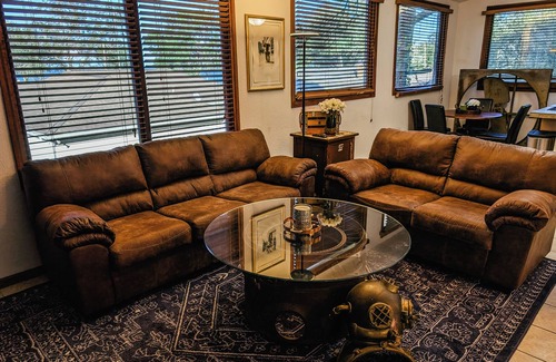 Bacliff Casa | Perfect Family Escape: Playground, Fire Pit, Games & Boat Parking Near Kemah!