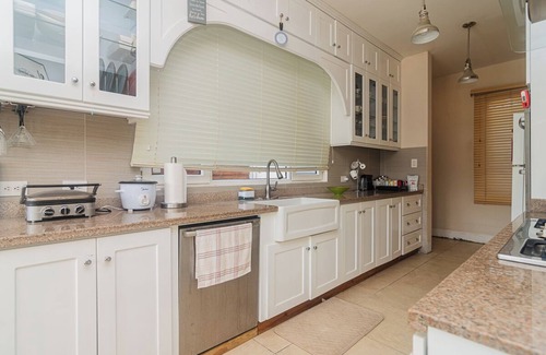 Esmeralda Casa | Perfect Family Getaway: 3bdr Home w/Pool & BBQ