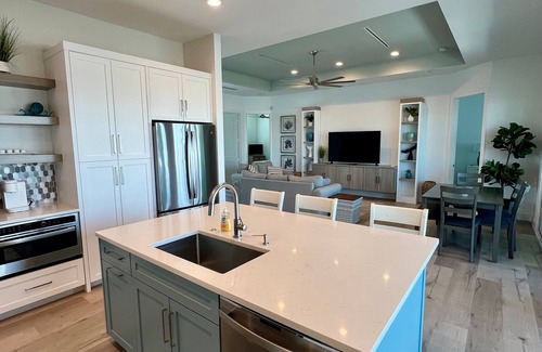 Saint James City Casa | PERFECT FAMILY GETAWAY - 3 Bedroom/2 1/2 Bath with 60' Boat Dock & Private Pool