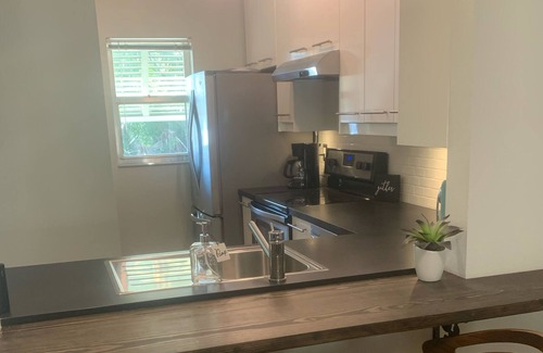 Park East Villa | A 3 minutos del centro de Sarasota, a 15 minutos de la famosa playa de Siesta Key. Muebles nuevos