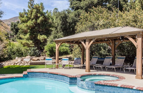 Lake Elsinore Casa | Perfecto para la escapada de grupos pequeños o 2 familias que desean permanecer bajo un mismo techo