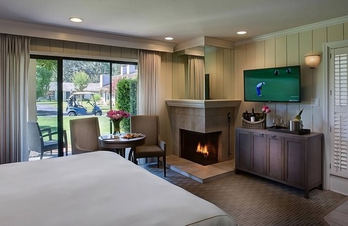 Napa Hotel | Perfect for a Quick City Escape! Minutes from Darioush Winery, Free Parking!