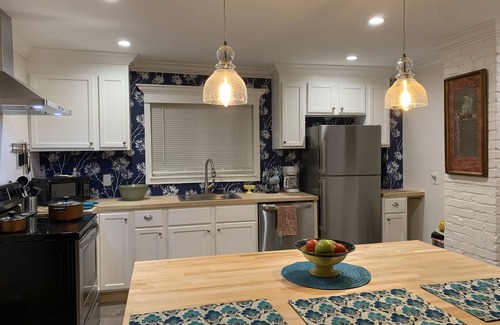 Livingston Manor Casa | Perfect for entertaining. In-town hide-away Pet friendly